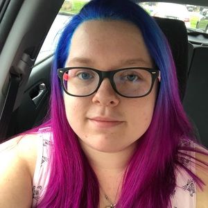 Meet your Posher, Carly